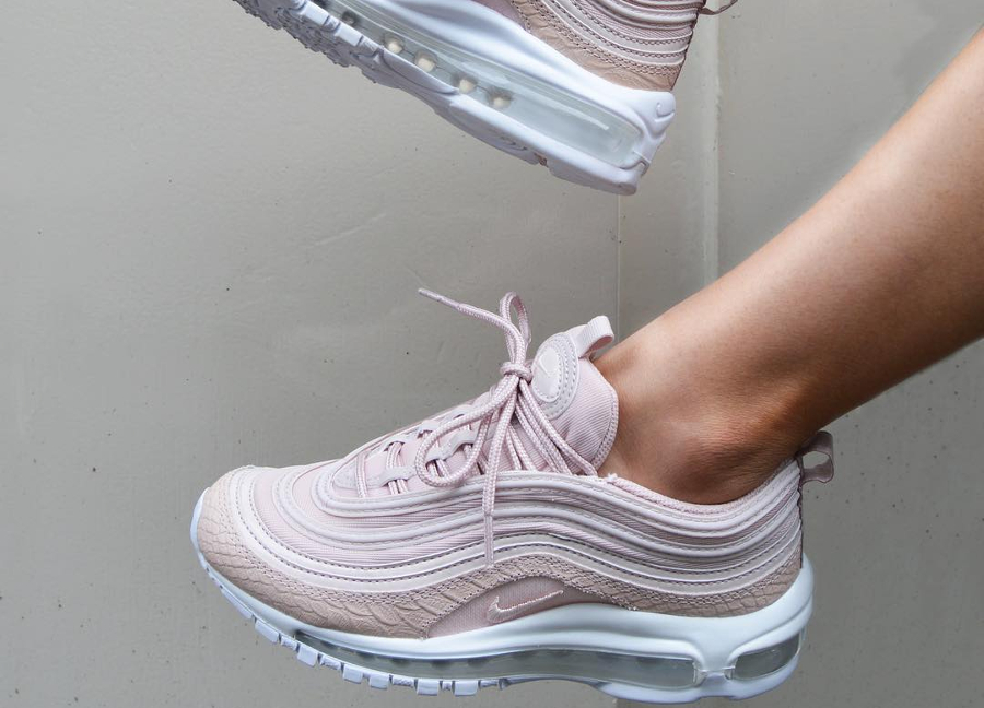 chaussure air max femme
